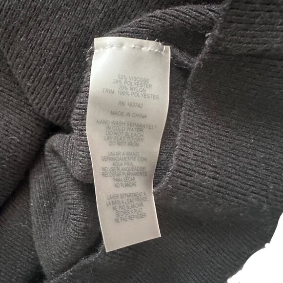 Sioni Milano Black V-Neck Top with Sheer Short Sleeves medium - Picture 4 of 5